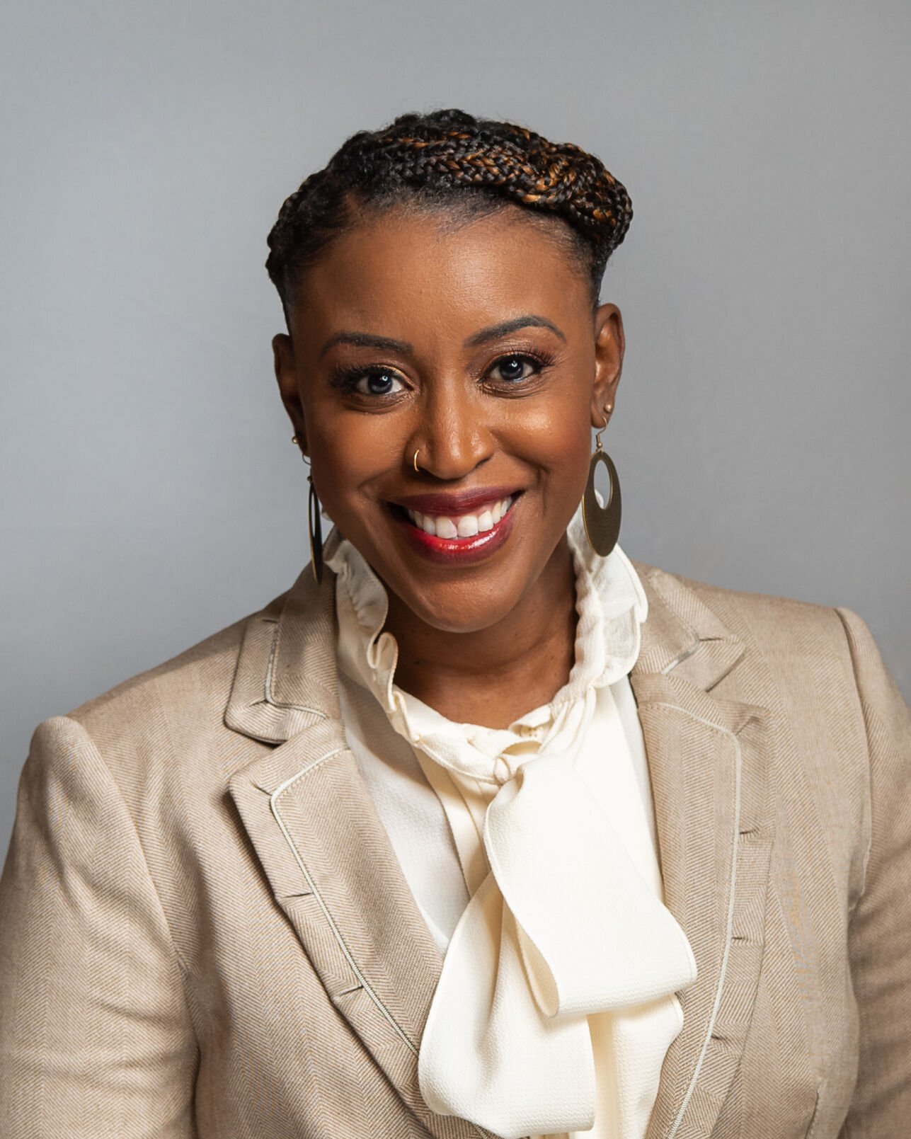FEATURE2-Latisha+Headshots+2022-8872.jpeg